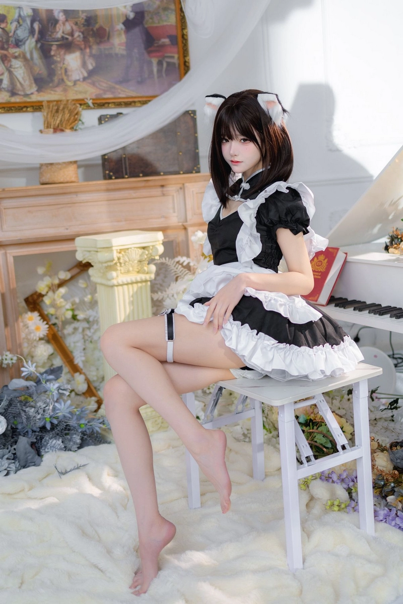hình cosplay hầu gái 21