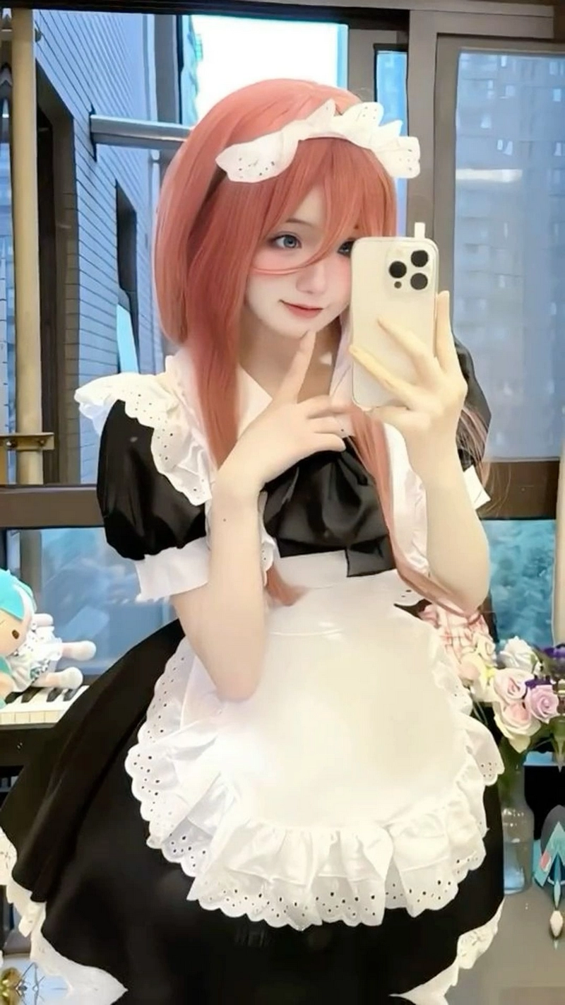 hình cosplay hầu gái 25