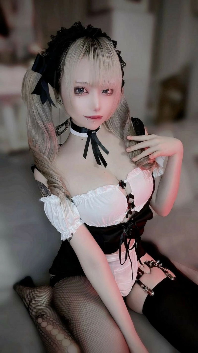 hình cosplay hầu gái 7