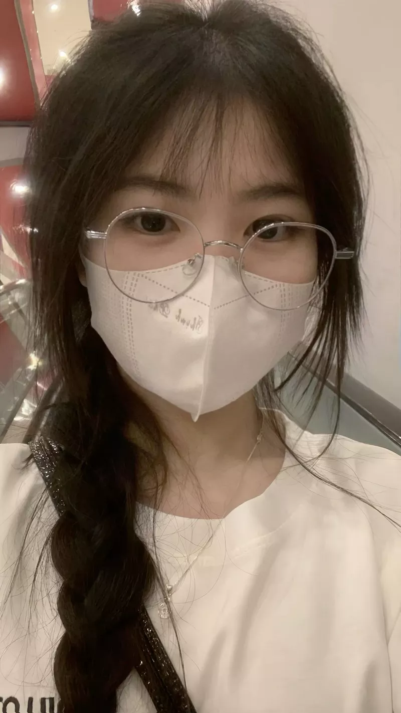 ảnh gái xinh che mặt 15