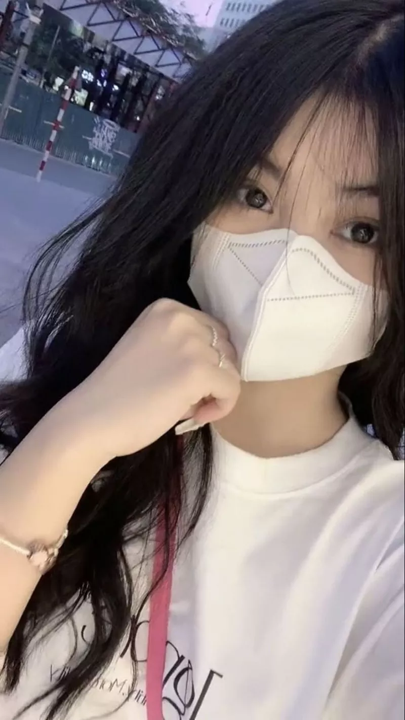 ảnh gái xinh che mặt 18