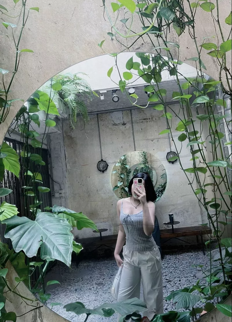 ảnh gái xinh che mặt 32