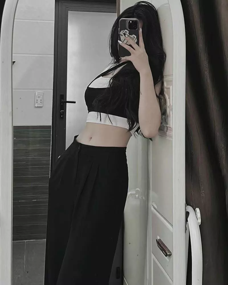 ảnh gái xinh che mặt 38