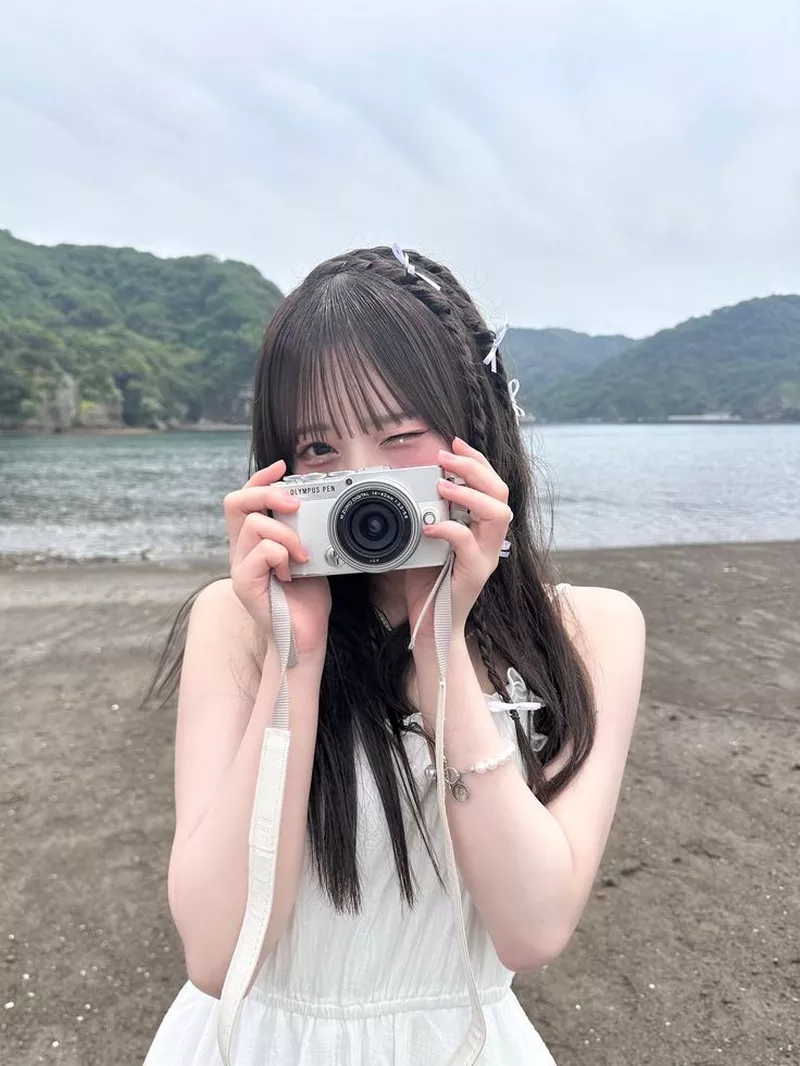 ảnh gái xinh che mặt 42