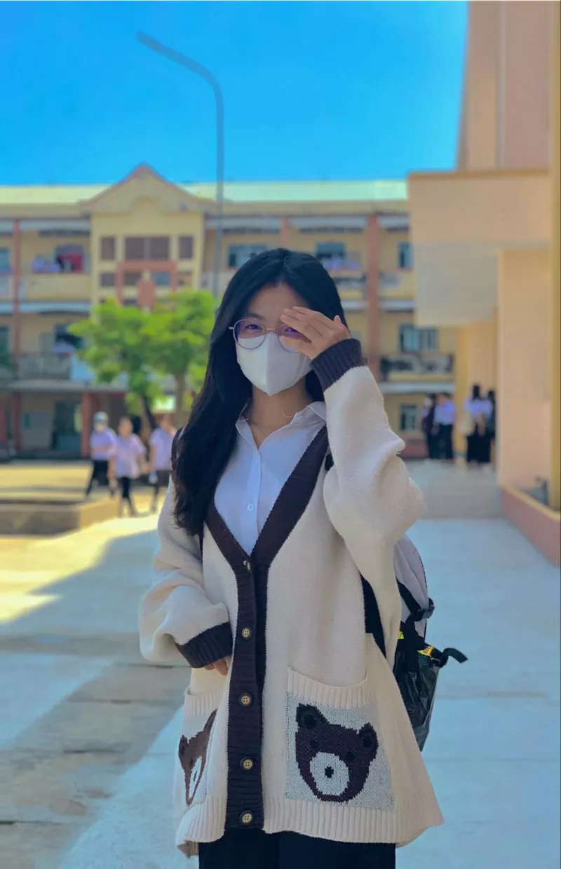 ảnh gái xinh che mặt 50