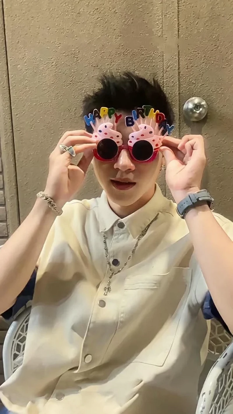 hình nền hieuthuhai 37