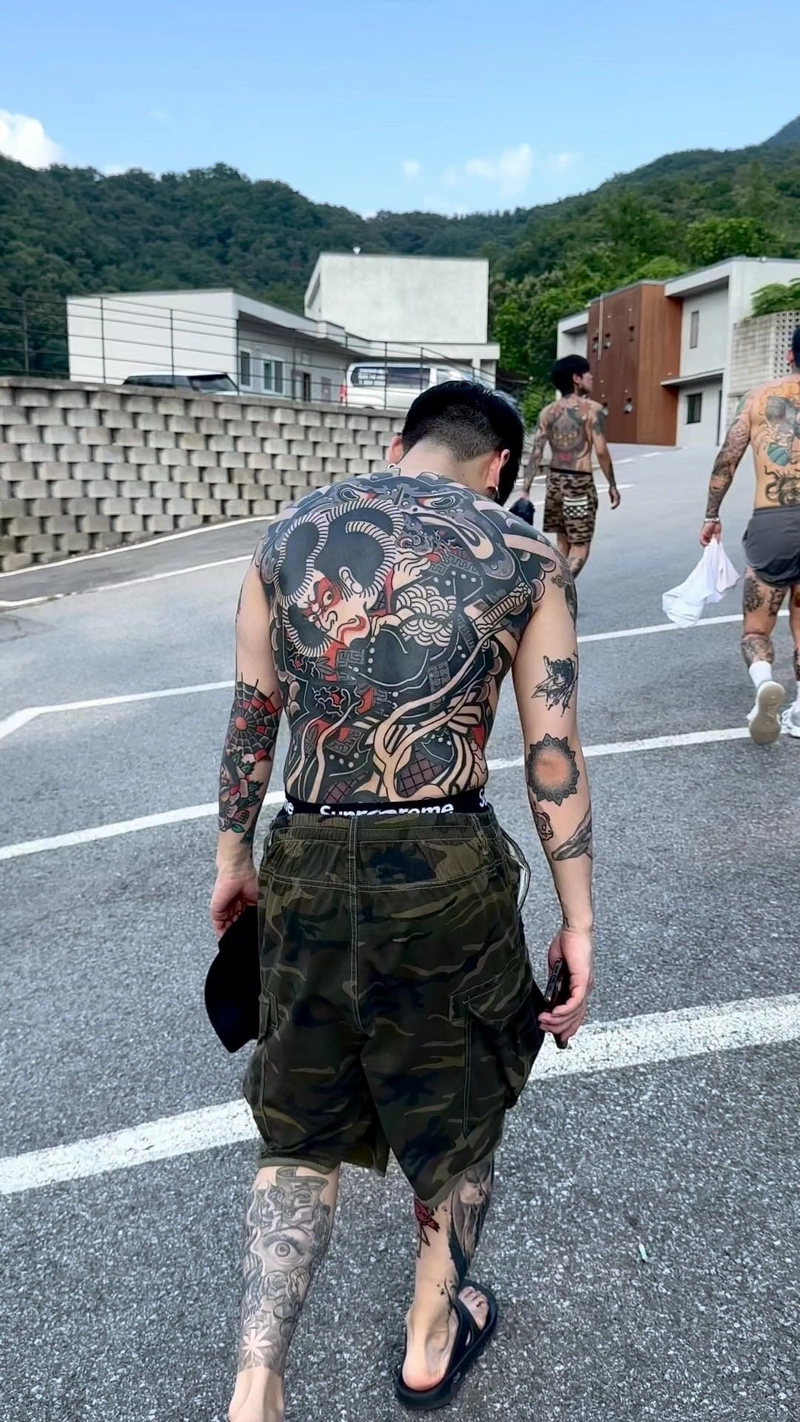 hình xăm full lưng 27