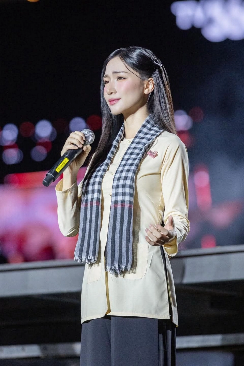 hình nền hòa minzy 41