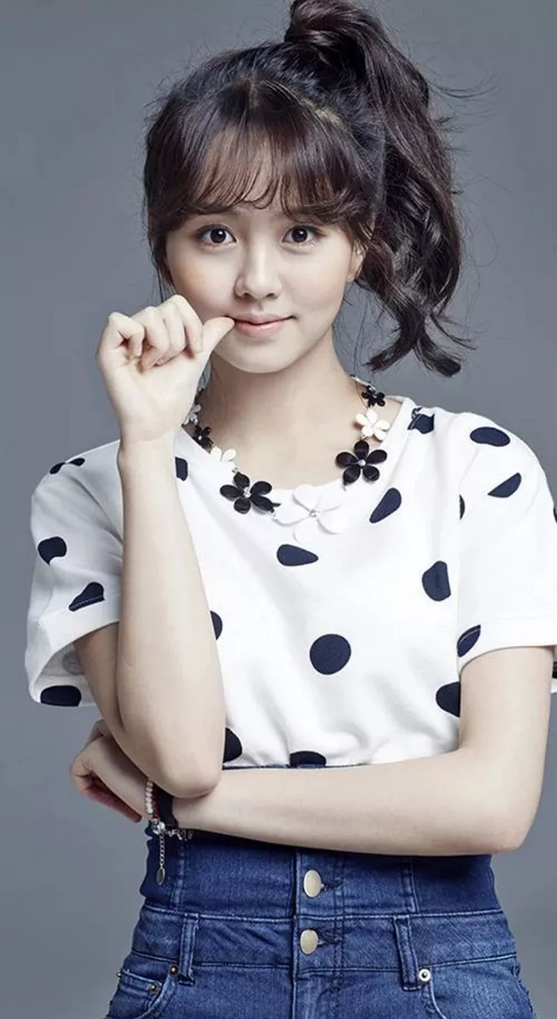 hình nền kim so hyun 4
