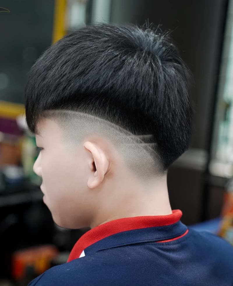 kiểu tóc layer bung 17