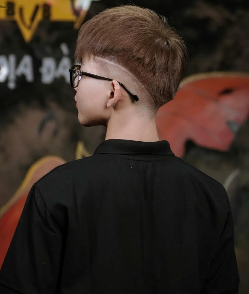 kiểu tóc layer bung 18