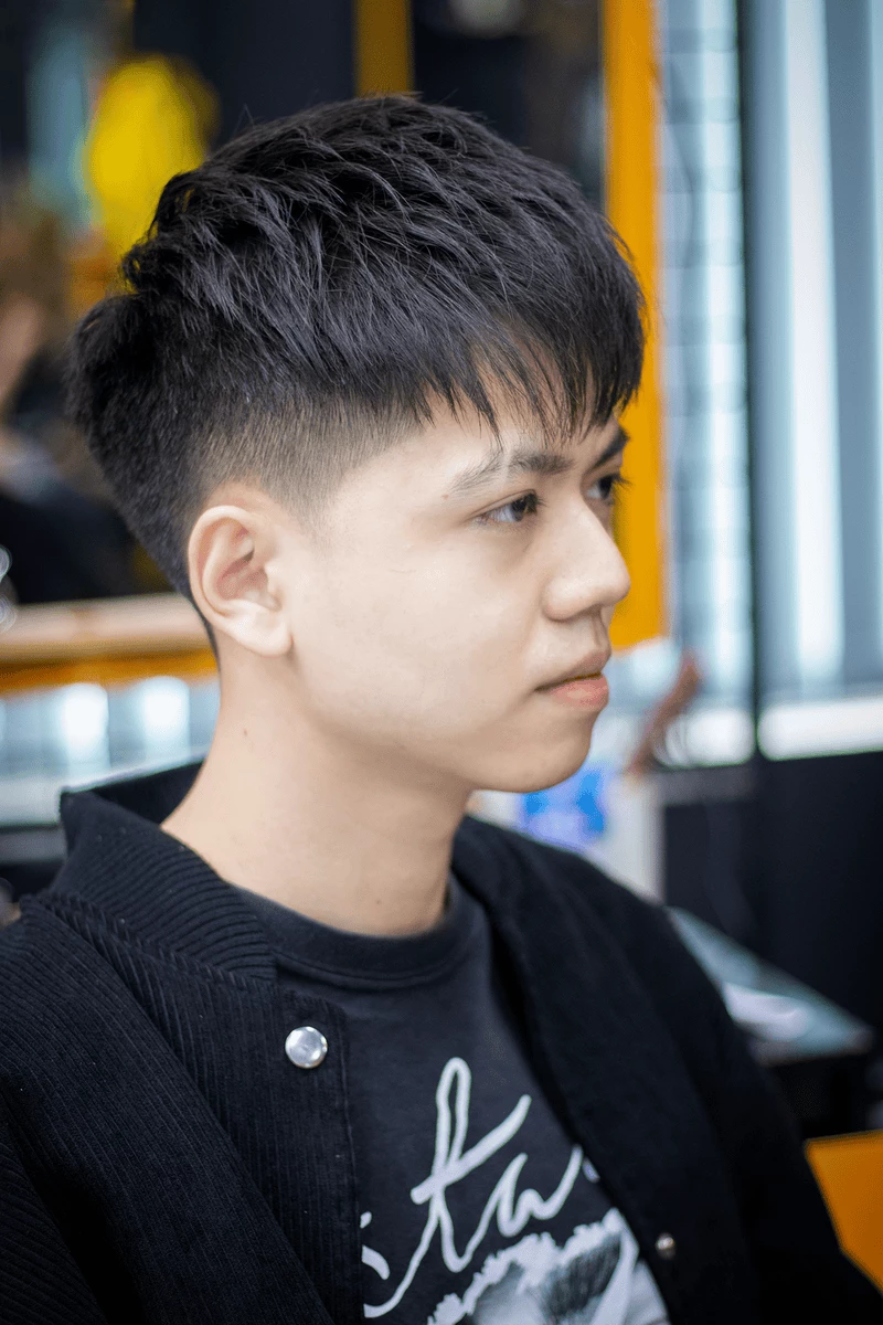 kiểu tóc layer bung 20