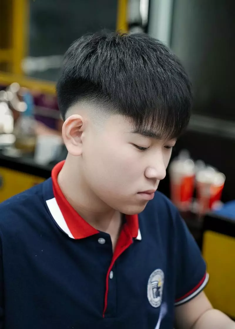 kiểu tóc layer bung 27