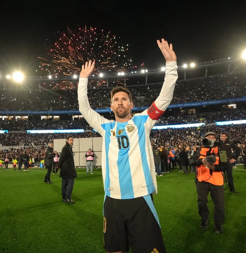 hình nền messi 24