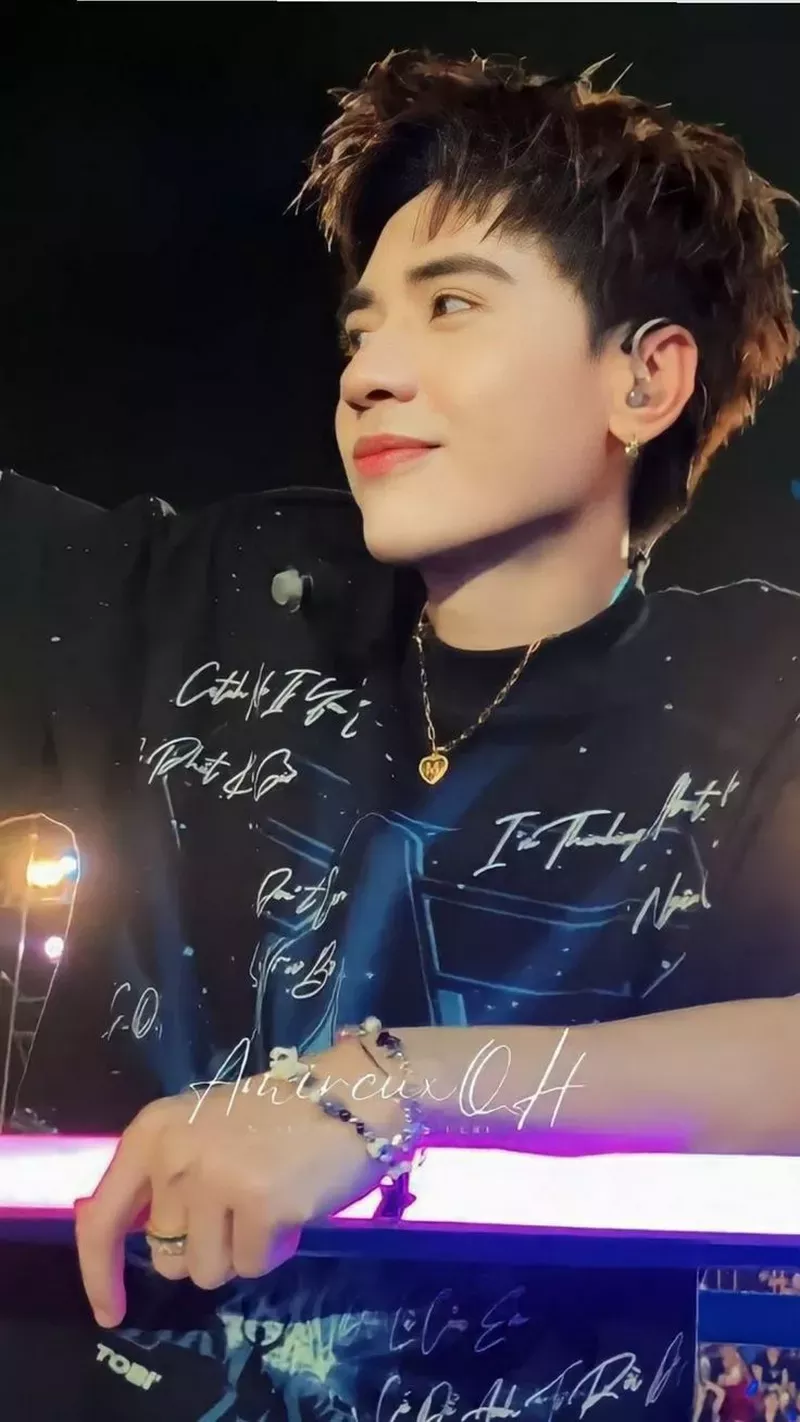 hình nền quang hùng masterd 16