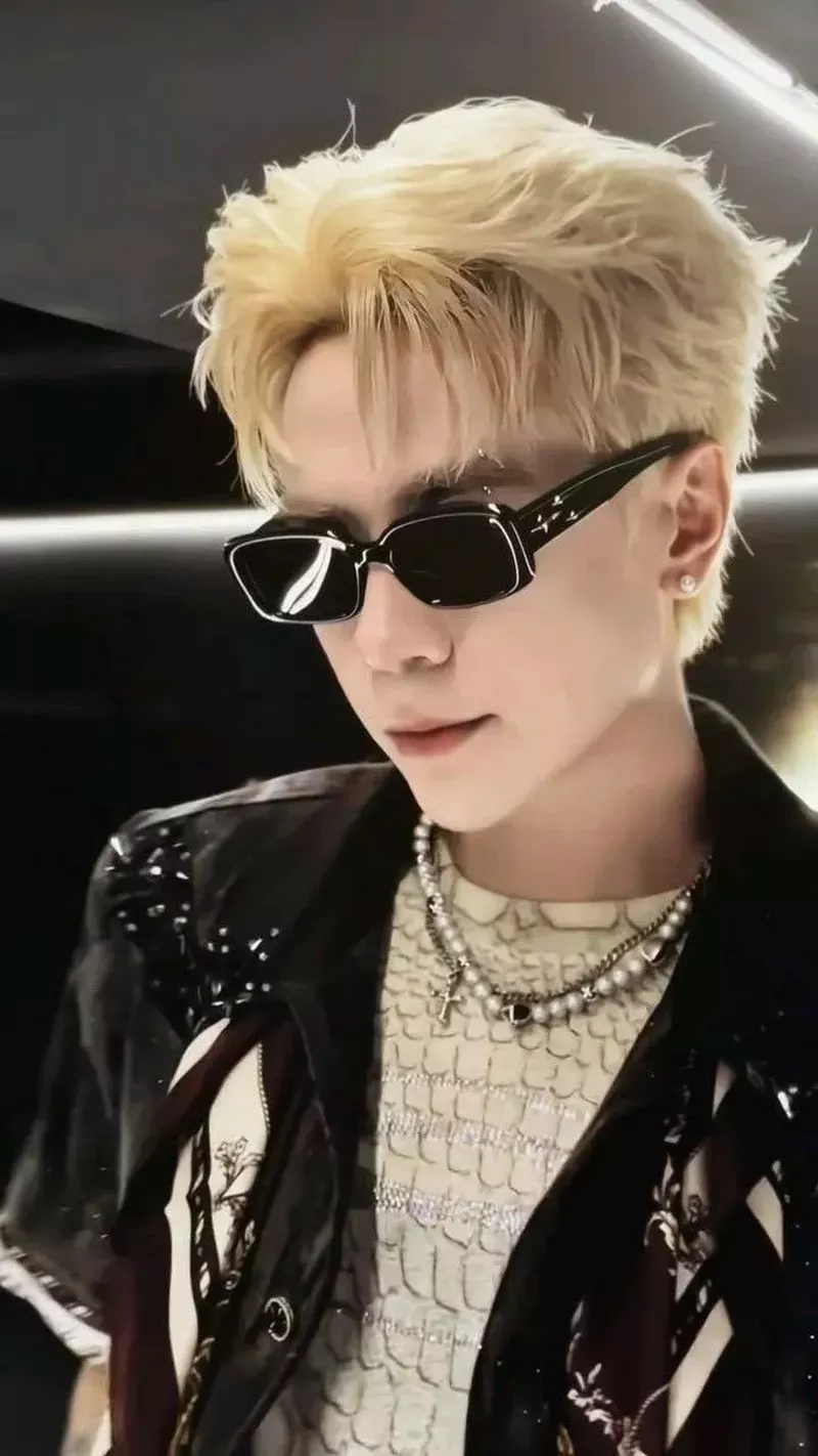 hình nền quang hùng masterd 18