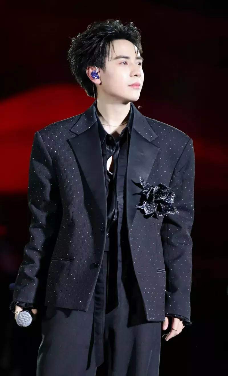 hình nền quang hùng masterd 24