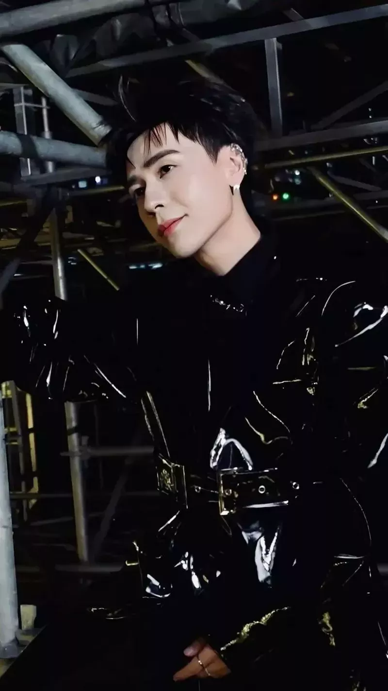 hình nền quang hùng masterd 32