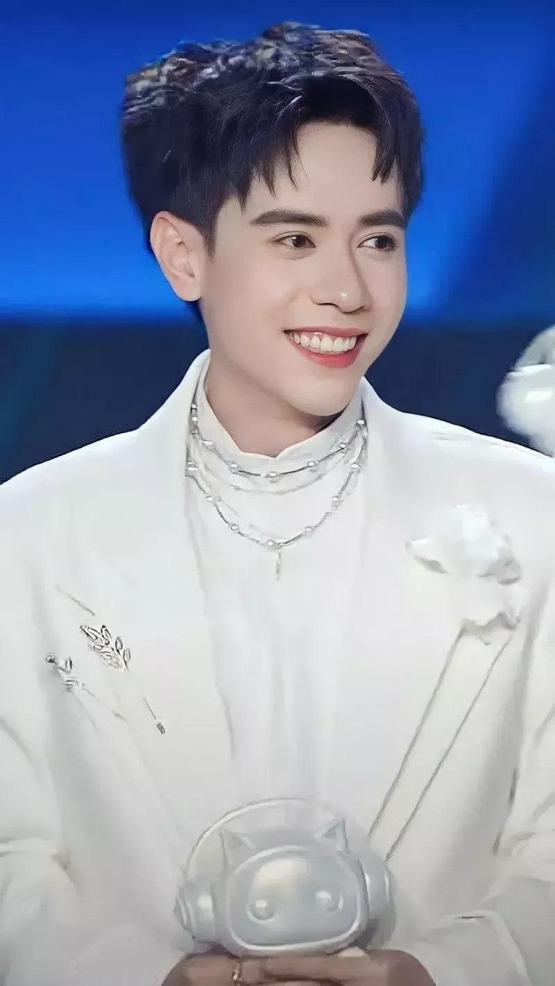 hình nền quang hùng masterd 40