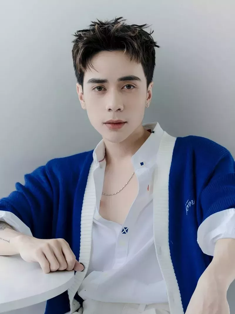 hình nền quang hùng masterd 42