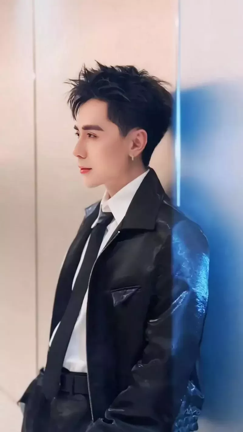 hình nền quang hùng masterd 44