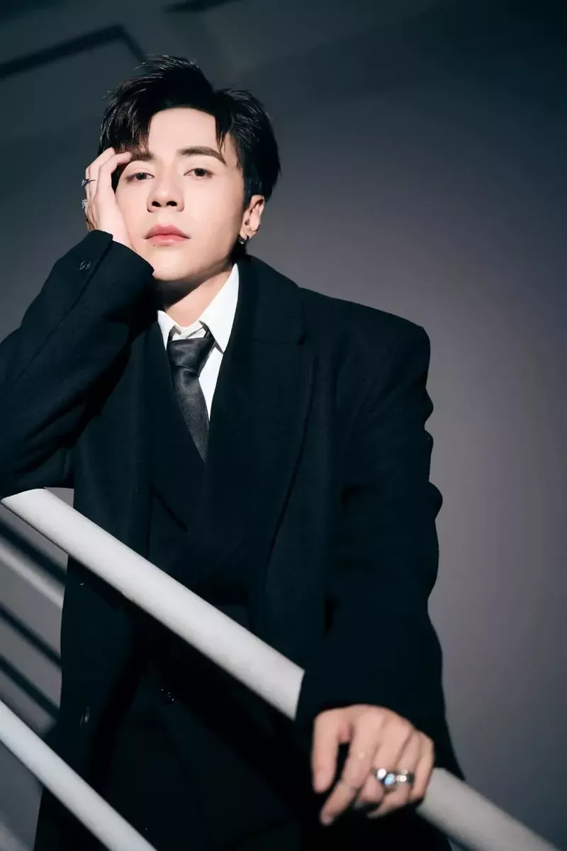 hình nền quang hùng masterd 48