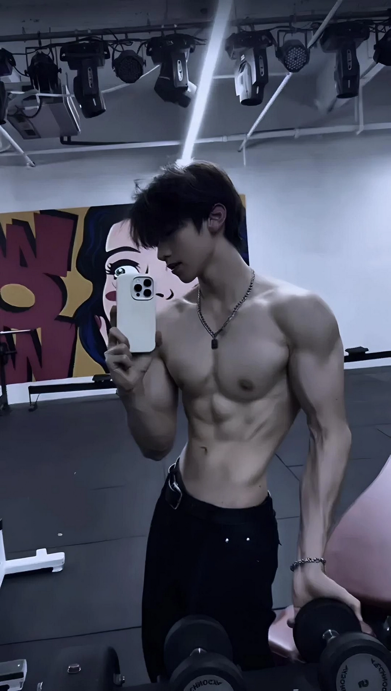 hình ảnh trai 6 múi 32