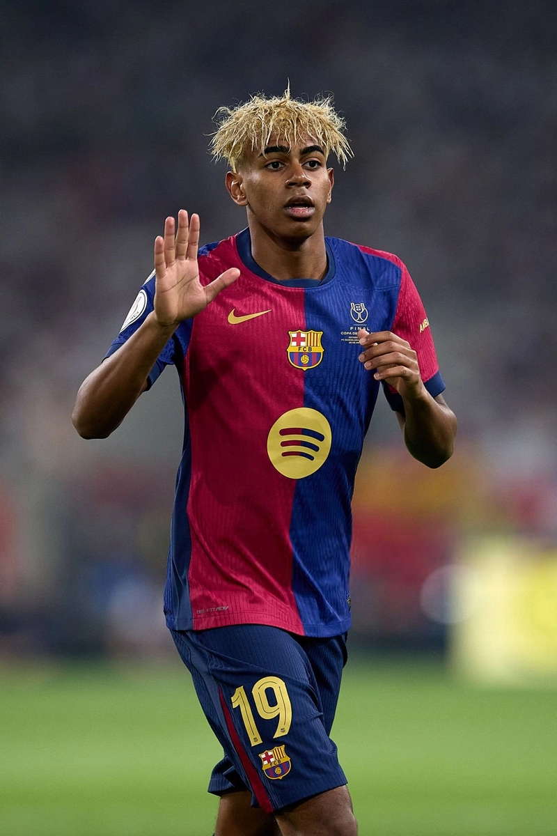 hình nền yamal 31