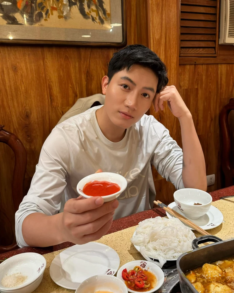 hình nền anh tú voi bản đôn 38