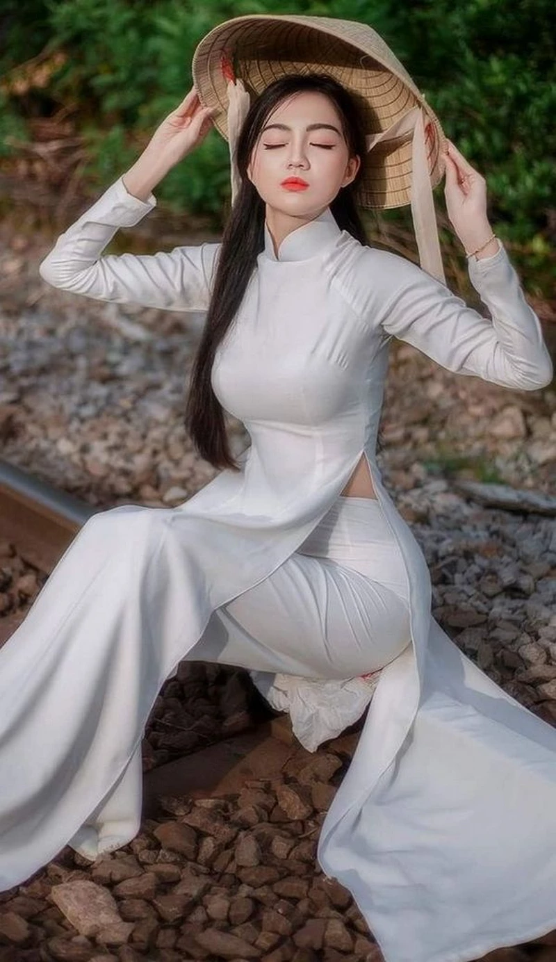 hình ảnh áo dài quyến rũ 8
