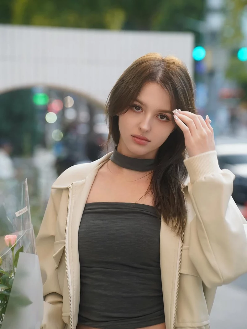 ảnh elina karimova 26