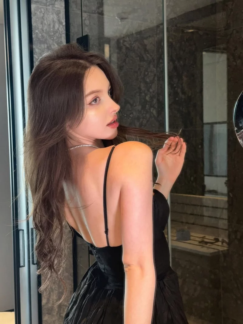 ảnh elina karimova 27