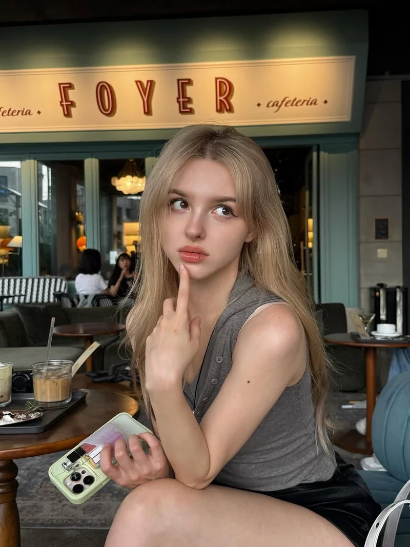 ảnh elina karimova 28
