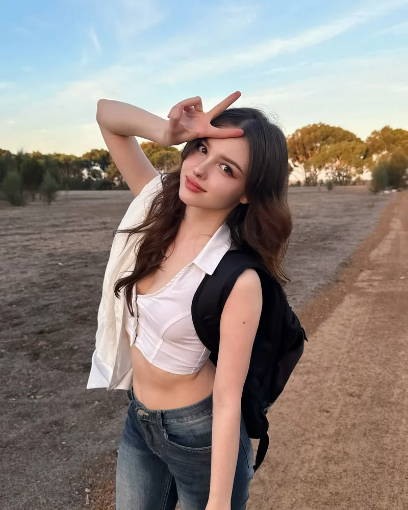 ảnh elina karimova 3