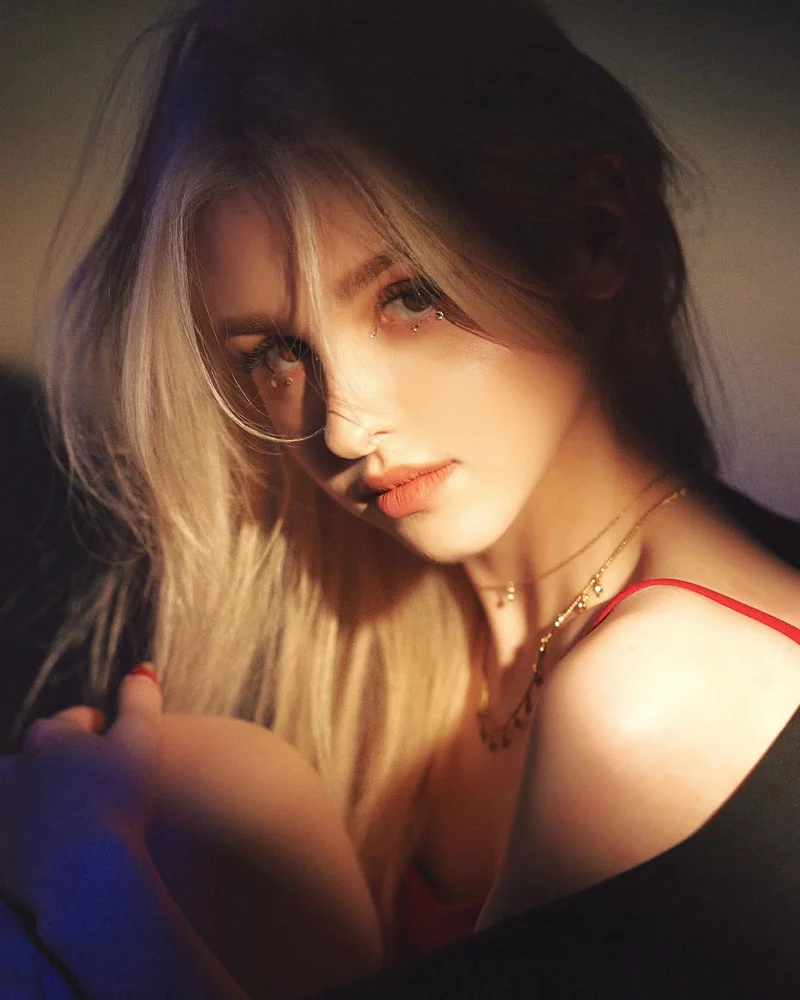 ảnh elina karimova 50