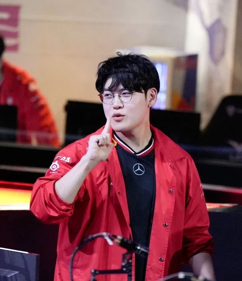 hình nền gumayusi 14