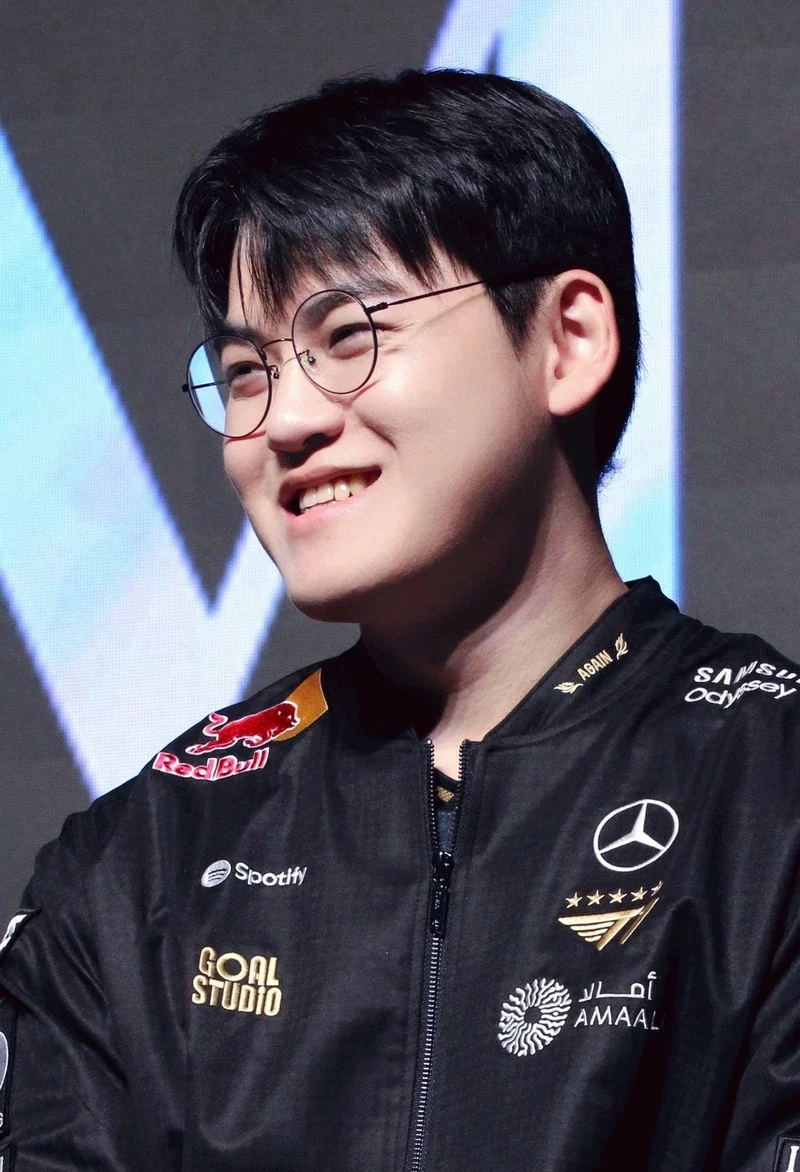 hình nền gumayusi 23