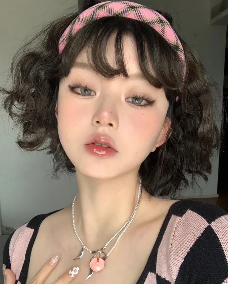 hình ảnh tóc xoăn hippie ngắn 21