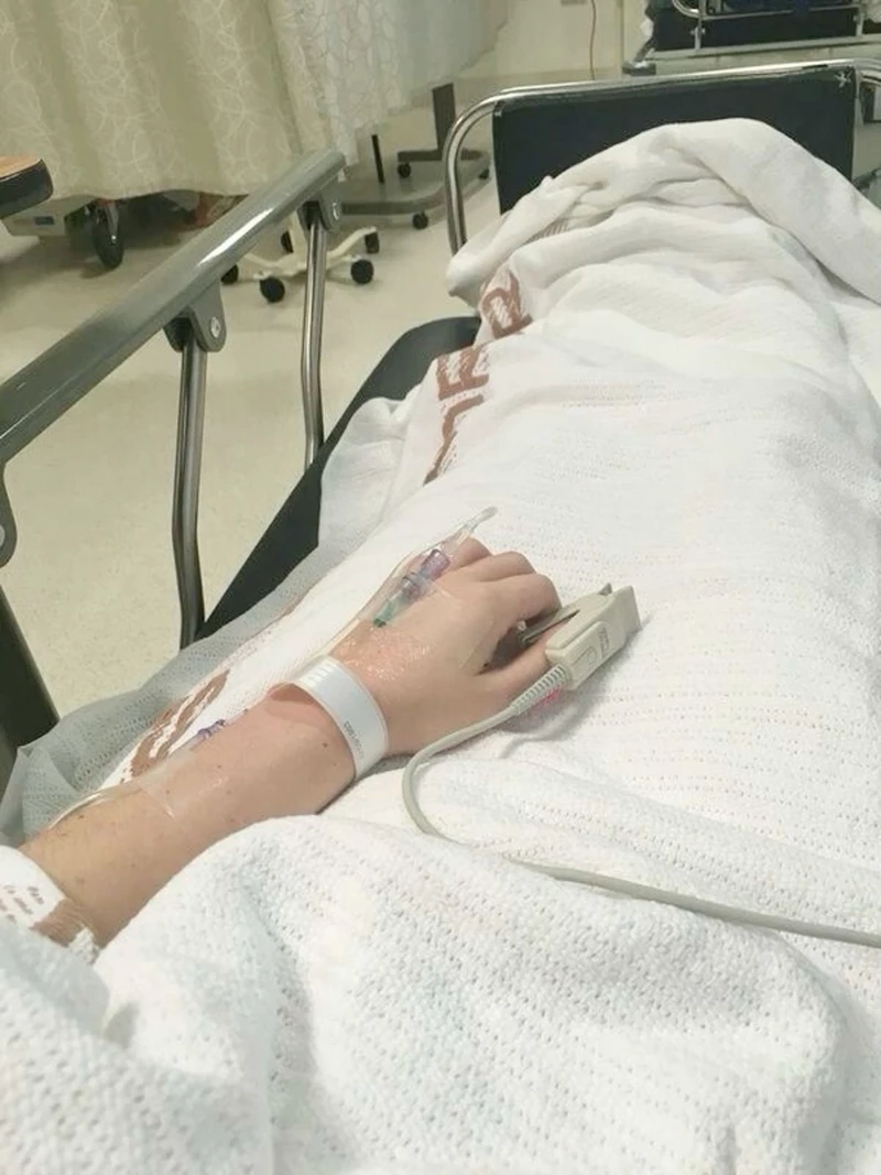 hình ảnh nằm viện 15