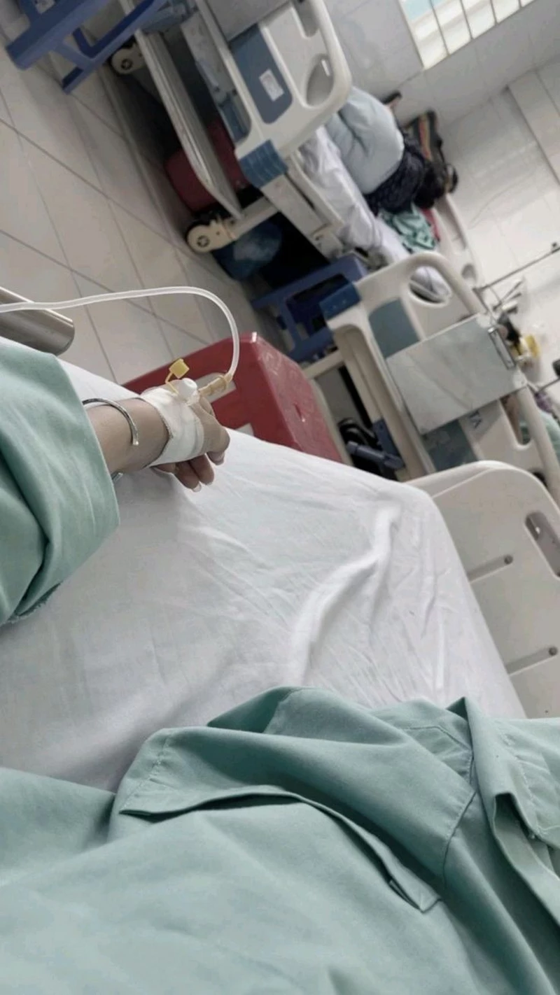 hình ảnh nằm viện 17