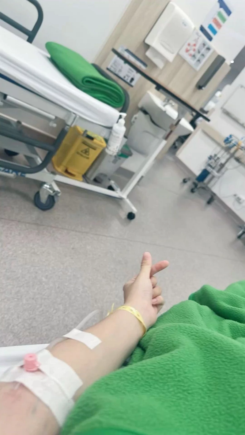 hình ảnh nằm viện 26