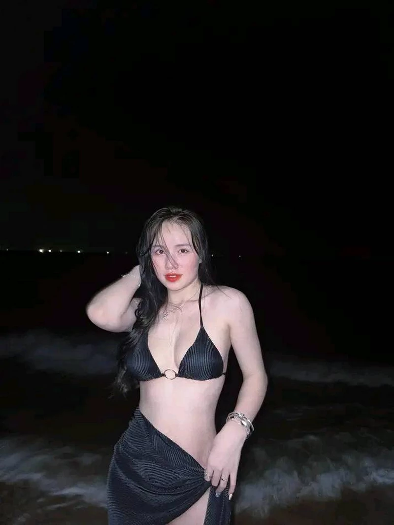 ảnh thị nhung 19