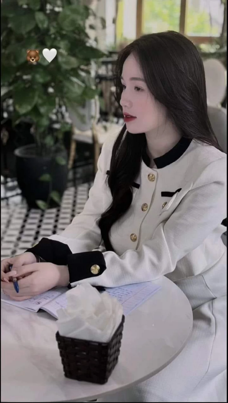 ảnh thị nhung 20