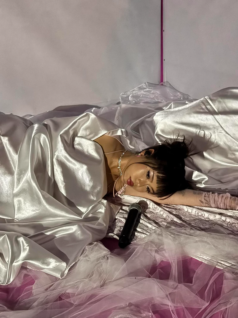 hình nền tlinh 37