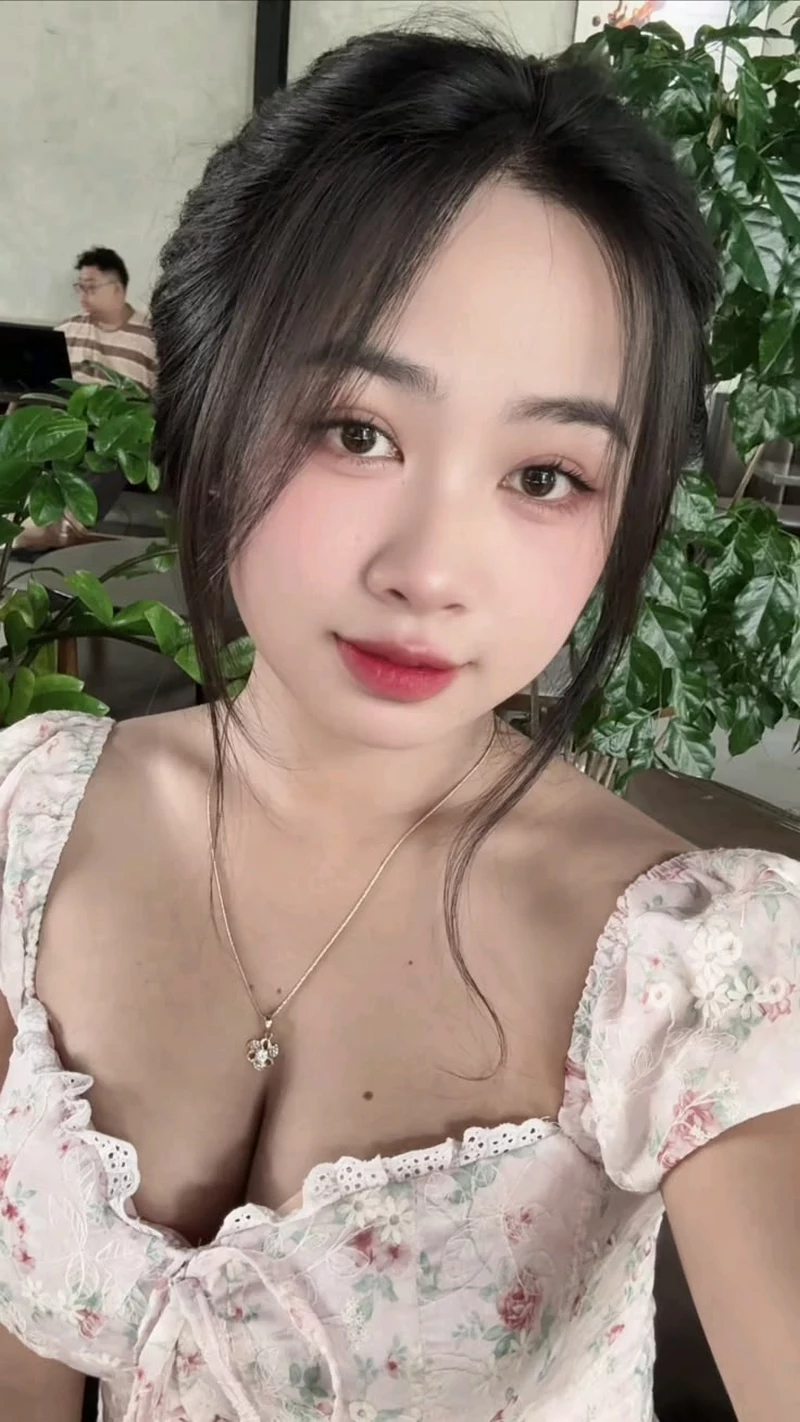 Ảnh Gái Xinh Vú To Quyến Rũ Hot Nhất Mạng Xã Hội