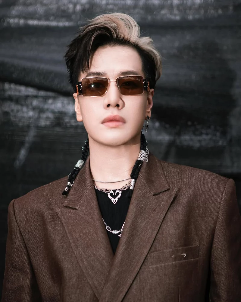 hình nền Lou Hoàng 18