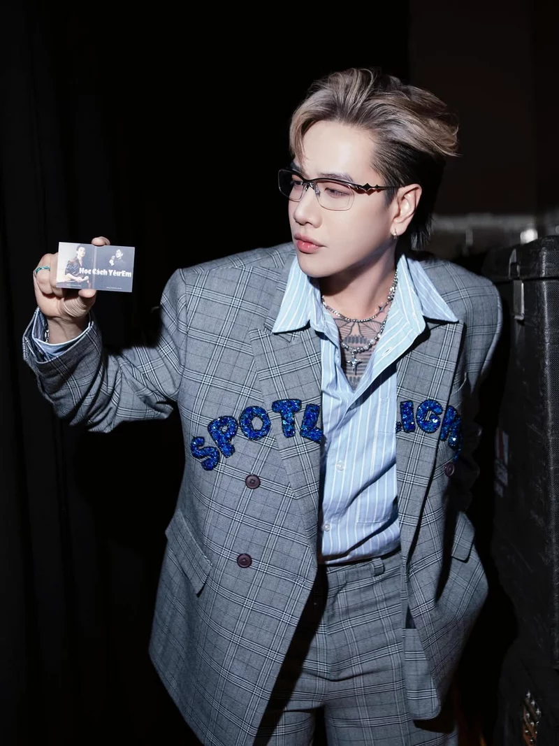 hình nền Lou Hoàng 20