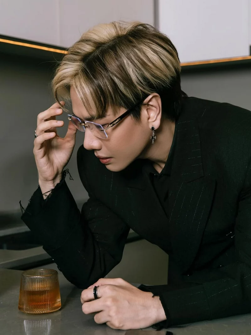 hình nền Lou Hoàng 22