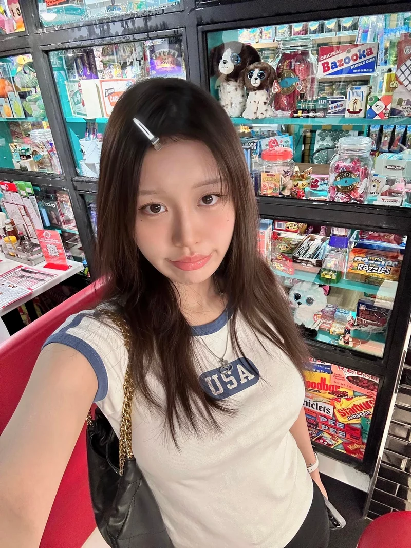 hình nền Han Sara 22