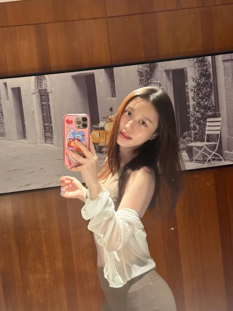 hình nền Han Sara 4